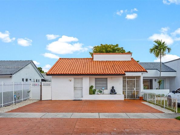 13 NW 108th Ct, Miami FL 33172