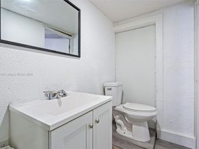 13 NW 108th Ct, Miami FL 33172