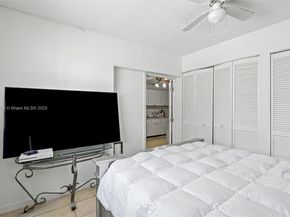 13 NW 108th Ct, Miami FL 33172