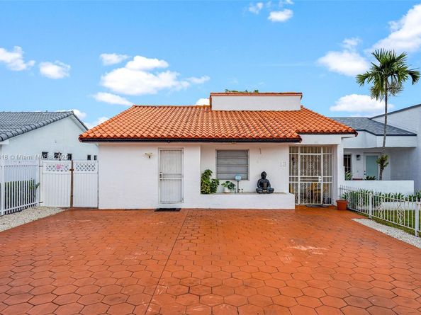 13 NW 108th Ct, Miami FL 33172