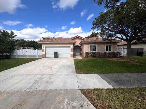 1403 SE 6th St, Homestead FL 33033