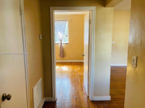 1400 NE 148th St, Miami FL 33161