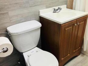 1400 NE 148th St, Miami FL 33161