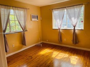 1400 NE 148th St, Miami FL 33161