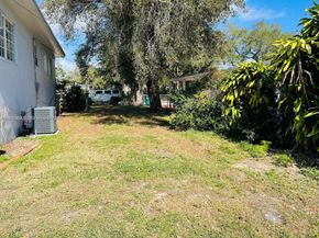 1400 NE 148th St, Miami FL 33161