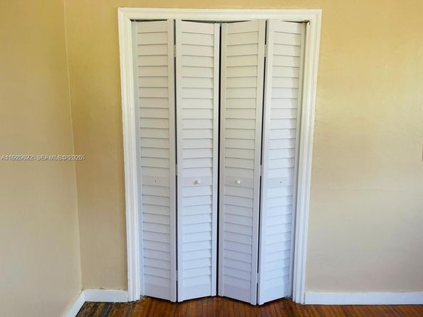 1400 NE 148th St, Miami FL 33161