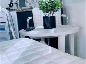 1400 NE 148th St, Miami FL 33161