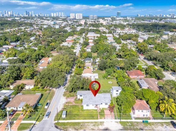 1400 NE 148th St, Miami FL 33161