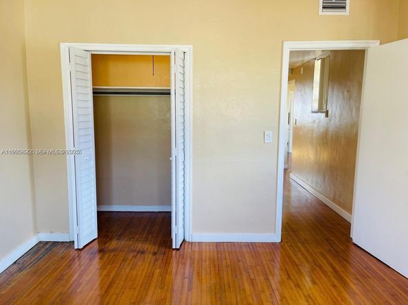 1400 NE 148th St, Miami FL 33161