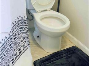 1400 NE 148th St, Miami FL 33161