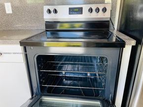 1400 NE 148th St, Miami FL 33161