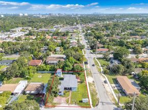 1400 NE 148th St, Miami FL 33161