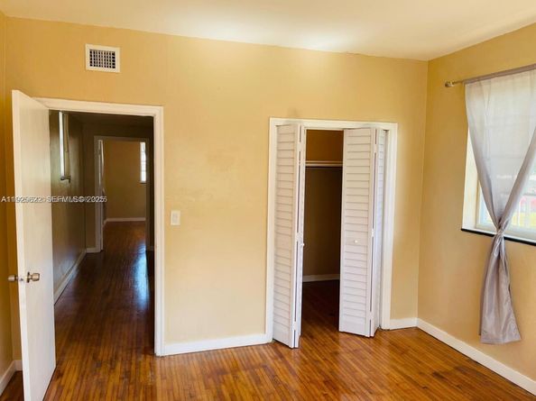 1400 NE 148th St, Miami FL 33161