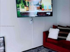 1400 NE 148th St, Miami FL 33161