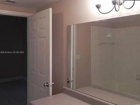 160 SW 117th Ter 6102, Pembroke Pines FL 33025