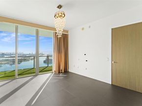 1100 Biscayne Blvd 4502, Miami FL 33132