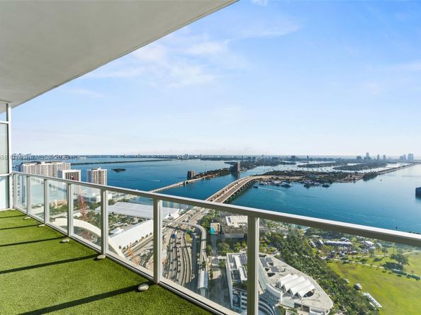 1100 Biscayne Blvd 4502, Miami FL 33132