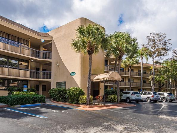 7735 NW 79th Ave 214, Tamarac FL 33321