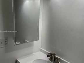 7735 NW 79th Ave 214, Tamarac FL 33321