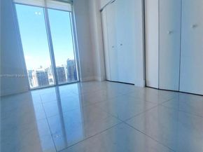 60 SW 13th St 5013, Miami FL 33130