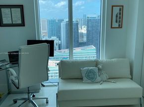 60 SW 13th St 5013, Miami FL 33130