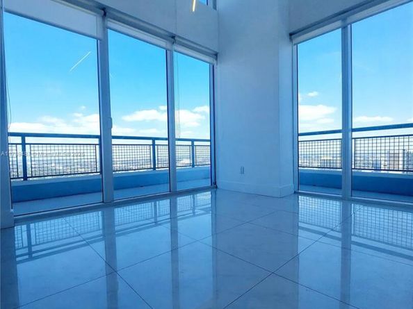 60 SW 13th St 5013, Miami FL 33130