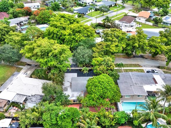 Undisclosed Address #A11826745, Hollywood FL 33023