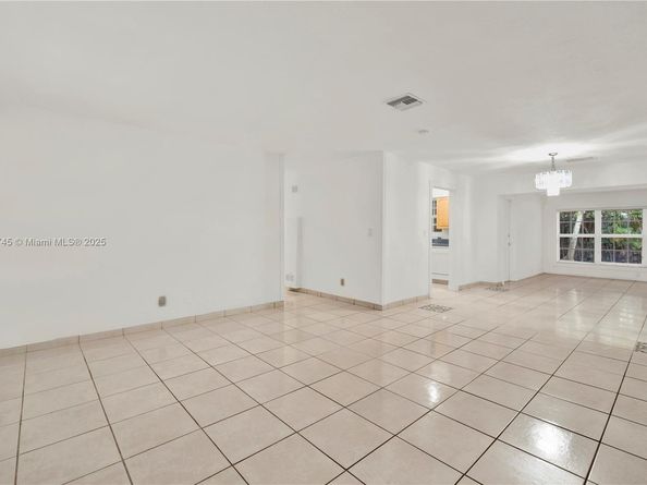 Undisclosed Address #A11826745, Hollywood FL 33023