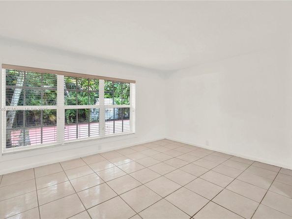 Undisclosed Address #A11826745, Hollywood FL 33023
