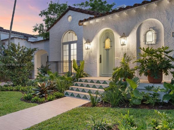 909 Roderigo Ave, Coral Gables FL 33134