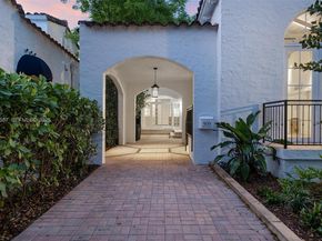 909 Roderigo Ave, Coral Gables FL 33134