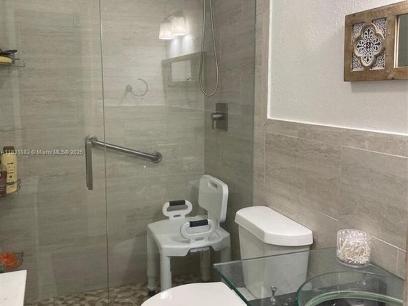 13949 SW 84th St 801, Miami FL 33183