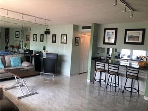 13949 SW 84th St 801, Miami FL 33183