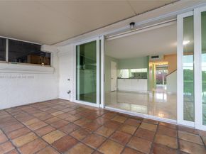 13949 SW 84th St 801, Miami FL 33183