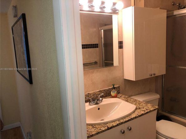 13949 SW 84th St 801, Miami FL 33183