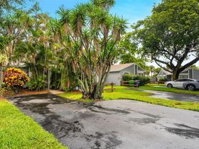 8044 NW 41st Ct, Sunrise FL 33351