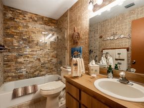 8044 NW 41st Ct, Sunrise FL 33351