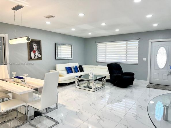 460 NE 169th St, North Miami Beach FL 33162