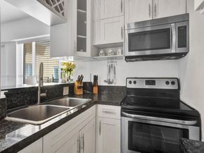 1815 N Surf Rd 202, Hollywood FL 33019