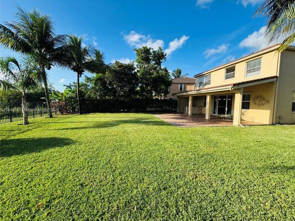 9083 Dupont Pl, Wellington FL 33414