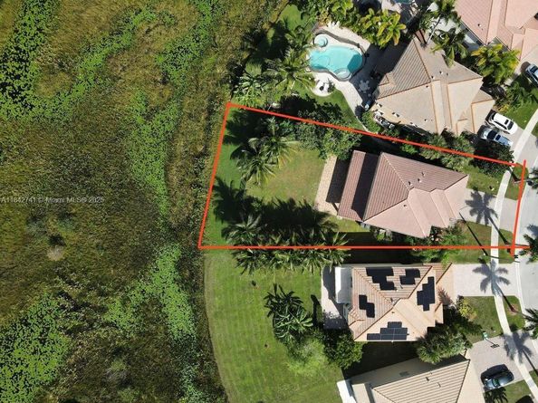 9083 Dupont Pl, Wellington FL 33414