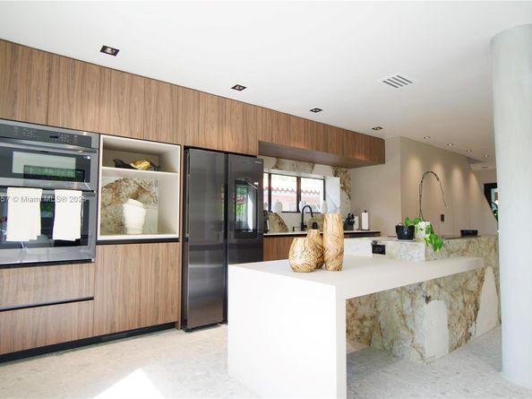 1820 SW 10th, Miami FL 33135