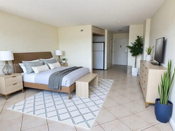 7620 Carlyle Ave 805, Miami Beach FL 33141