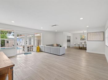 1254 Polk St