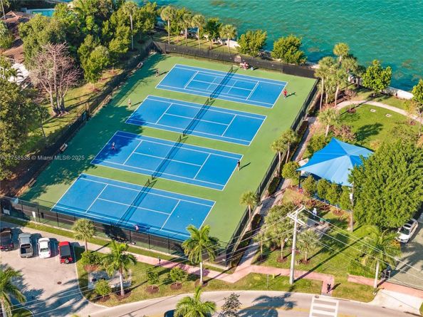 1000 S Shore Dr, Miami Beach FL 33141