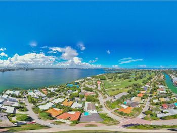 1000 S Shore Dr