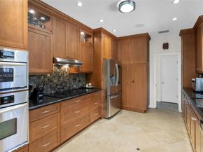 1000 S Shore Dr, Miami Beach FL 33141
