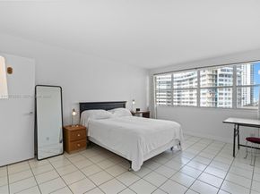 111 Golden Isles Dr G8, Hallandale Beach FL 33009