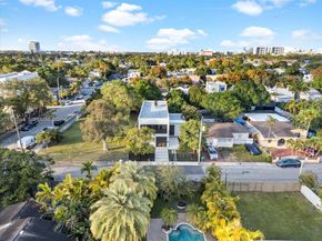 2285 SW 17th Ter, Miami FL 33145