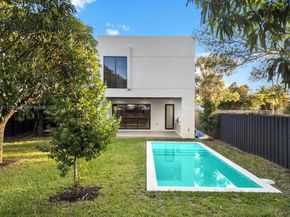 2285 SW 17th Ter, Miami FL 33145